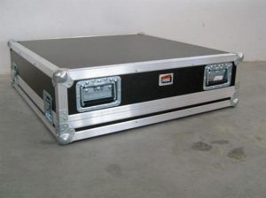 Behringer MX 8000/24 Eurodesk Mixer Flightcase ohne Meterbridge