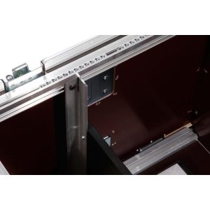 12HE Live Rack 50 mit Rackschiene hinten