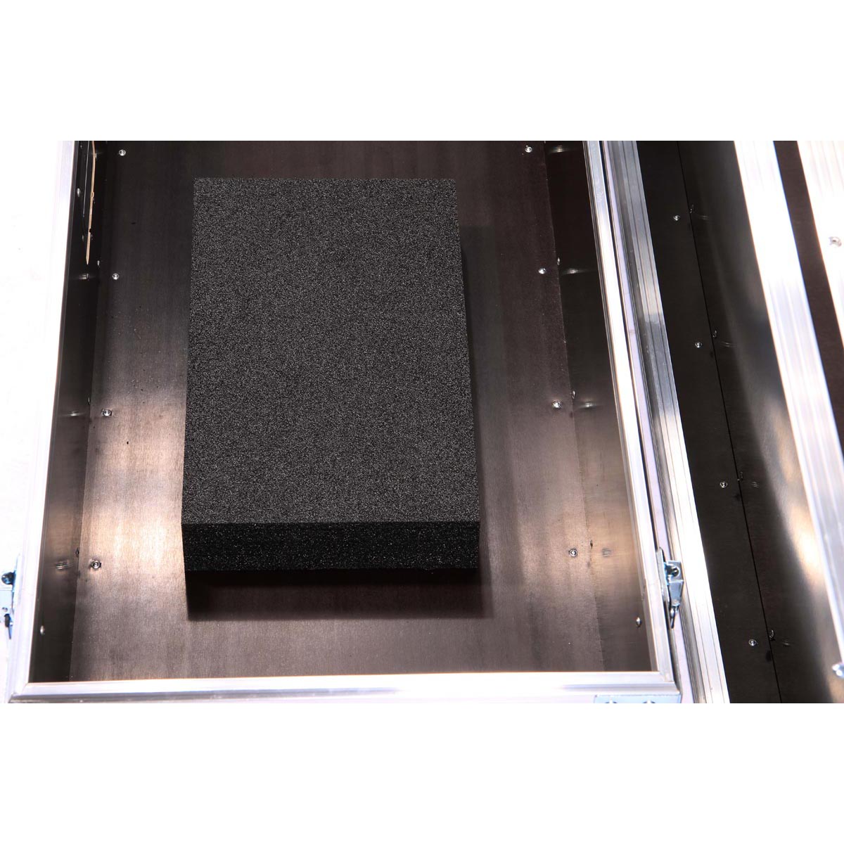 Truhencase 1050x360x260 mm BxTxH mit Eckeinbaurollen
