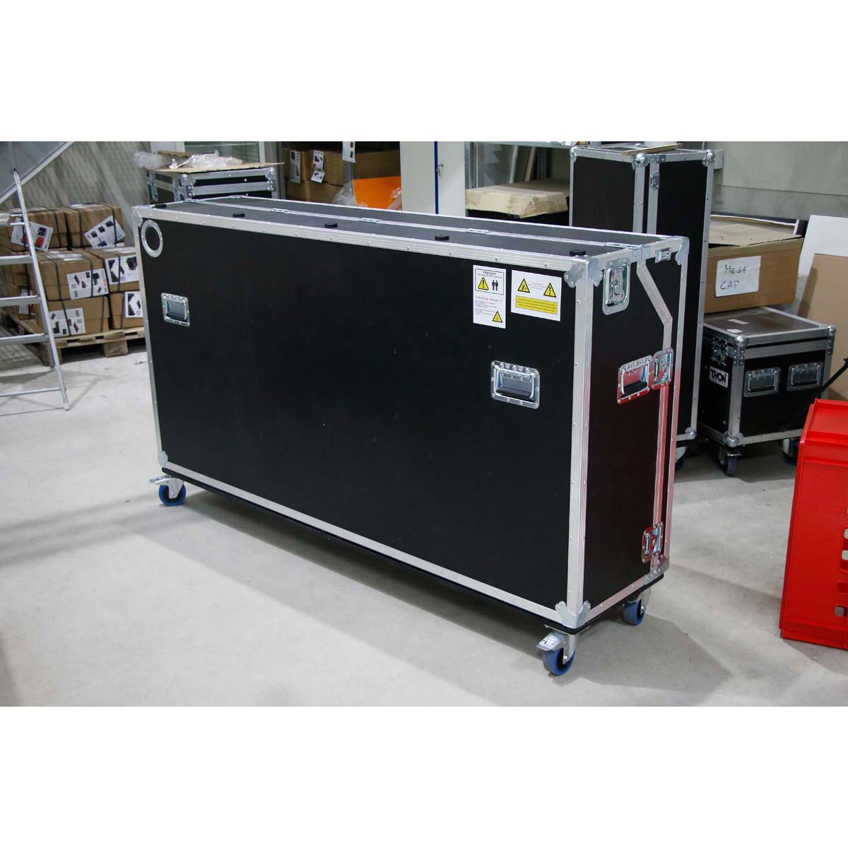 Merchandise Case mit 6 Fächern und Ablage