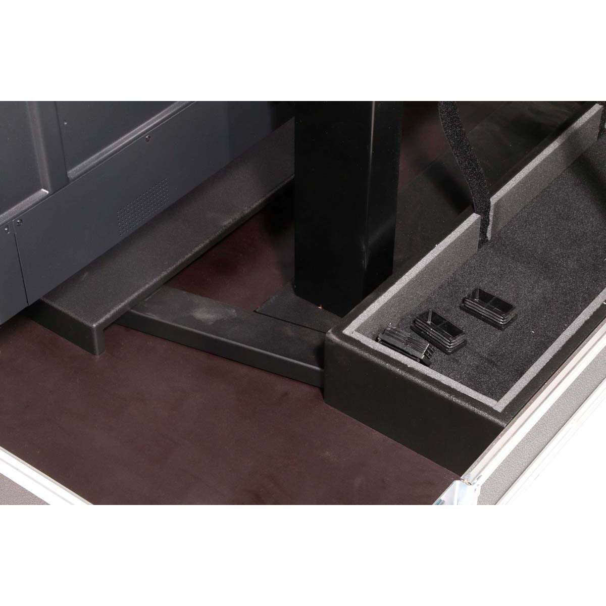 Cover for ERGO XS eFK6200Z Electric Monitor Stand + 65" TV