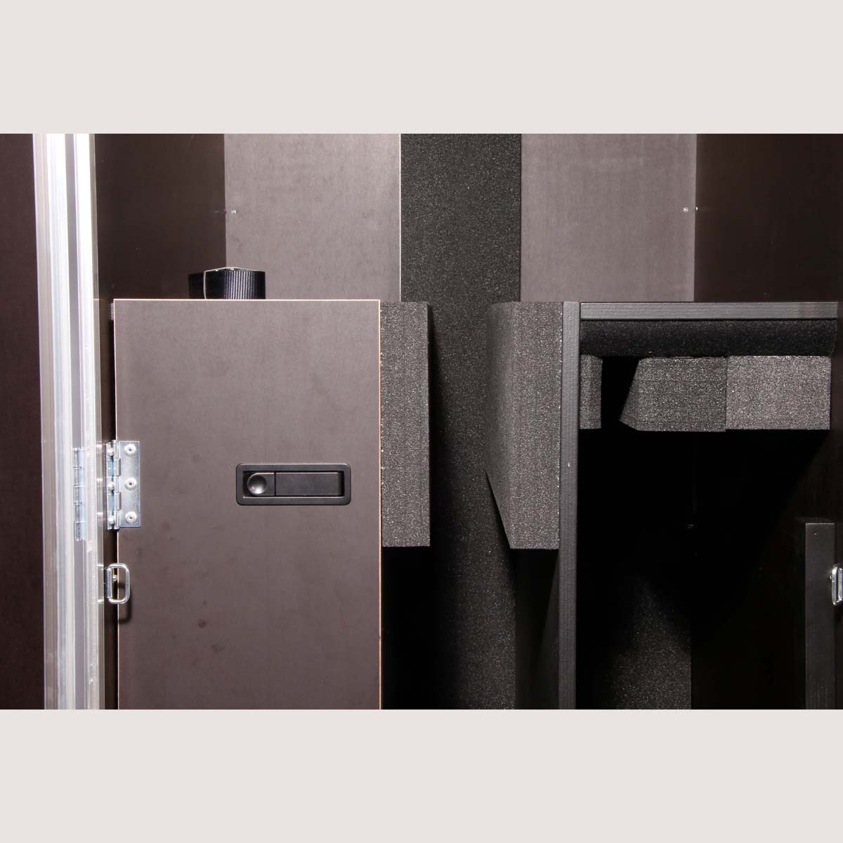 Ramp Case for TecMashin DKS-LED69 + 55" Display