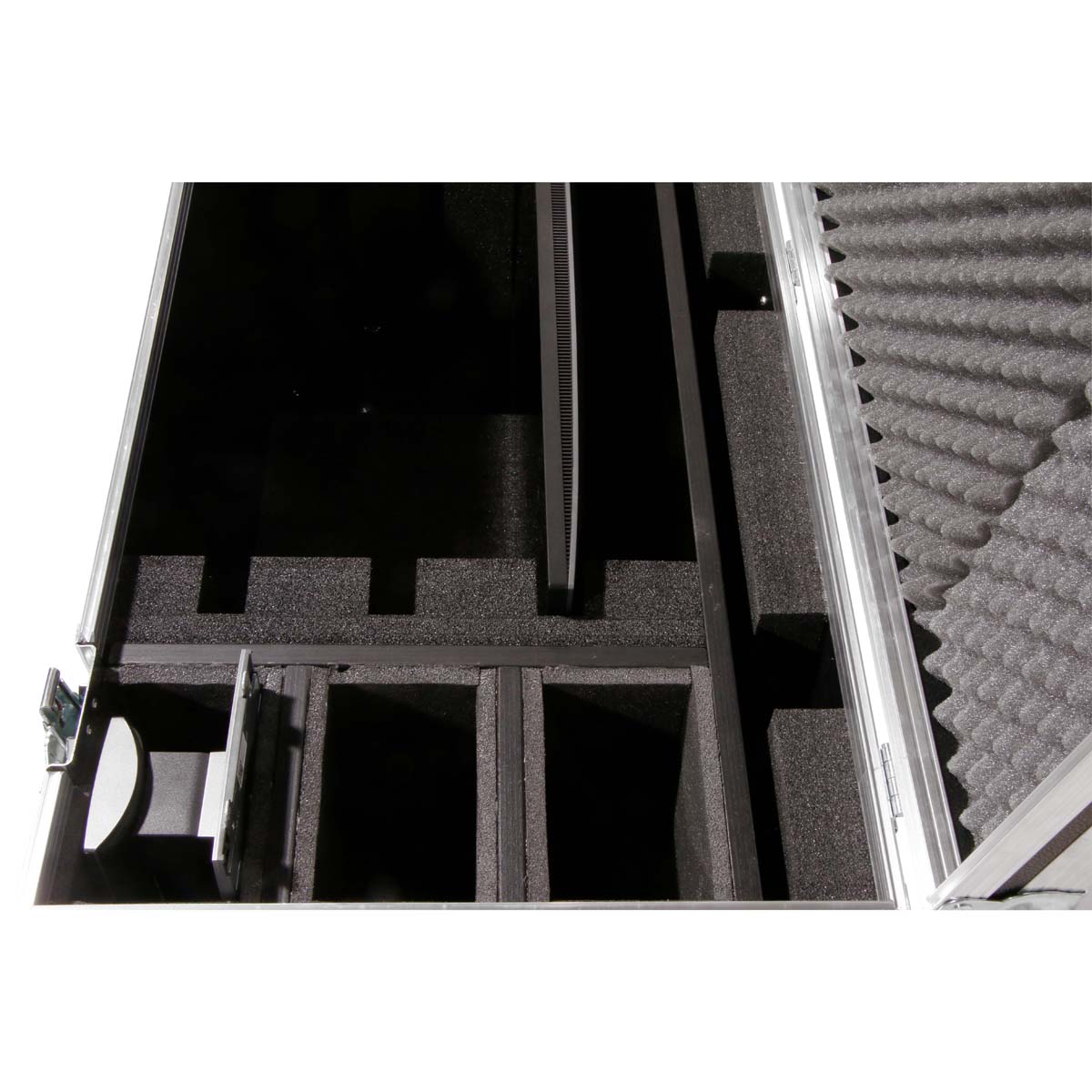 Flight-case type coffre pour 3 moniteurs DELL U3219Q (pieds démontés)