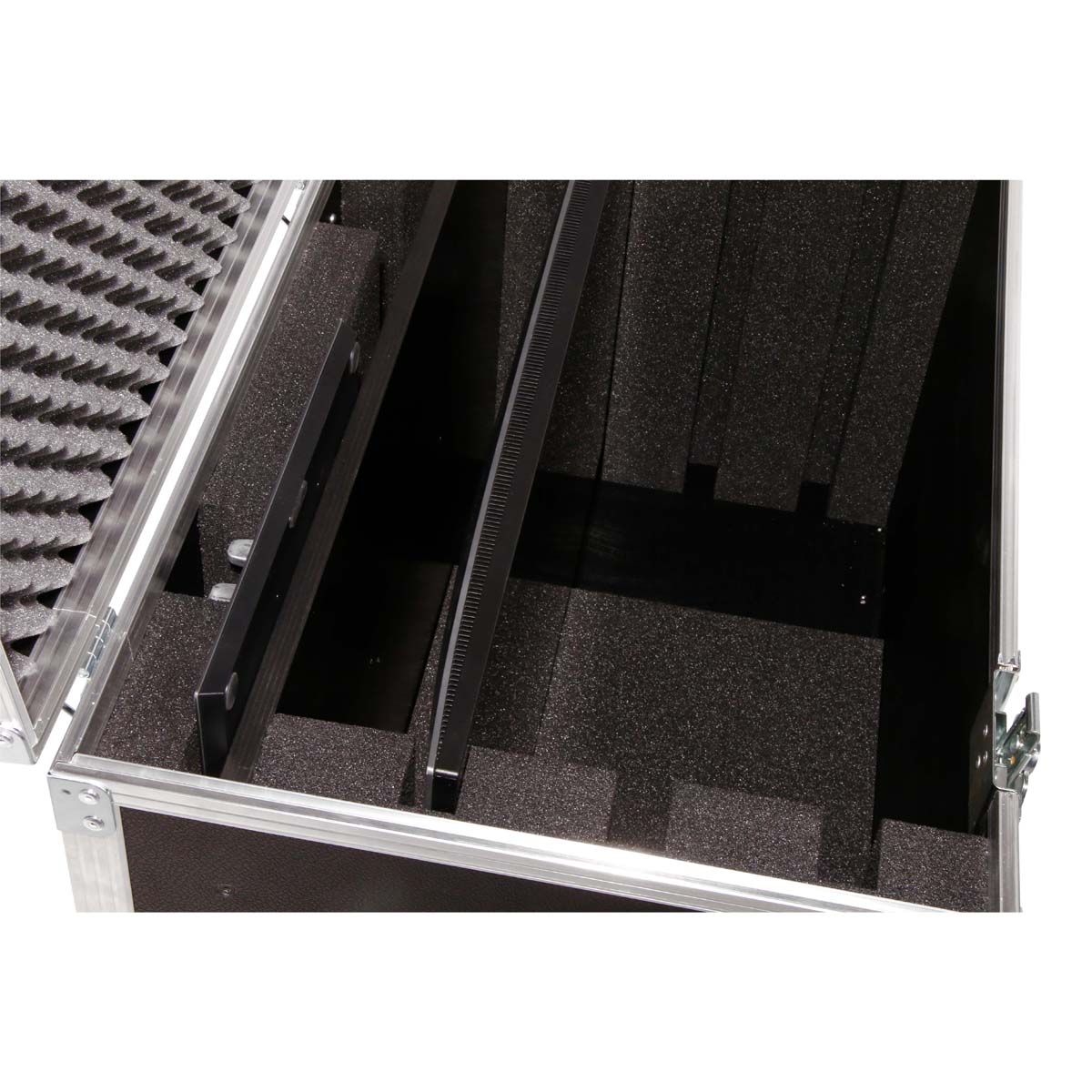 Flight-case type coffre pour 3 moniteurs DELL U3219Q (pieds démontés)