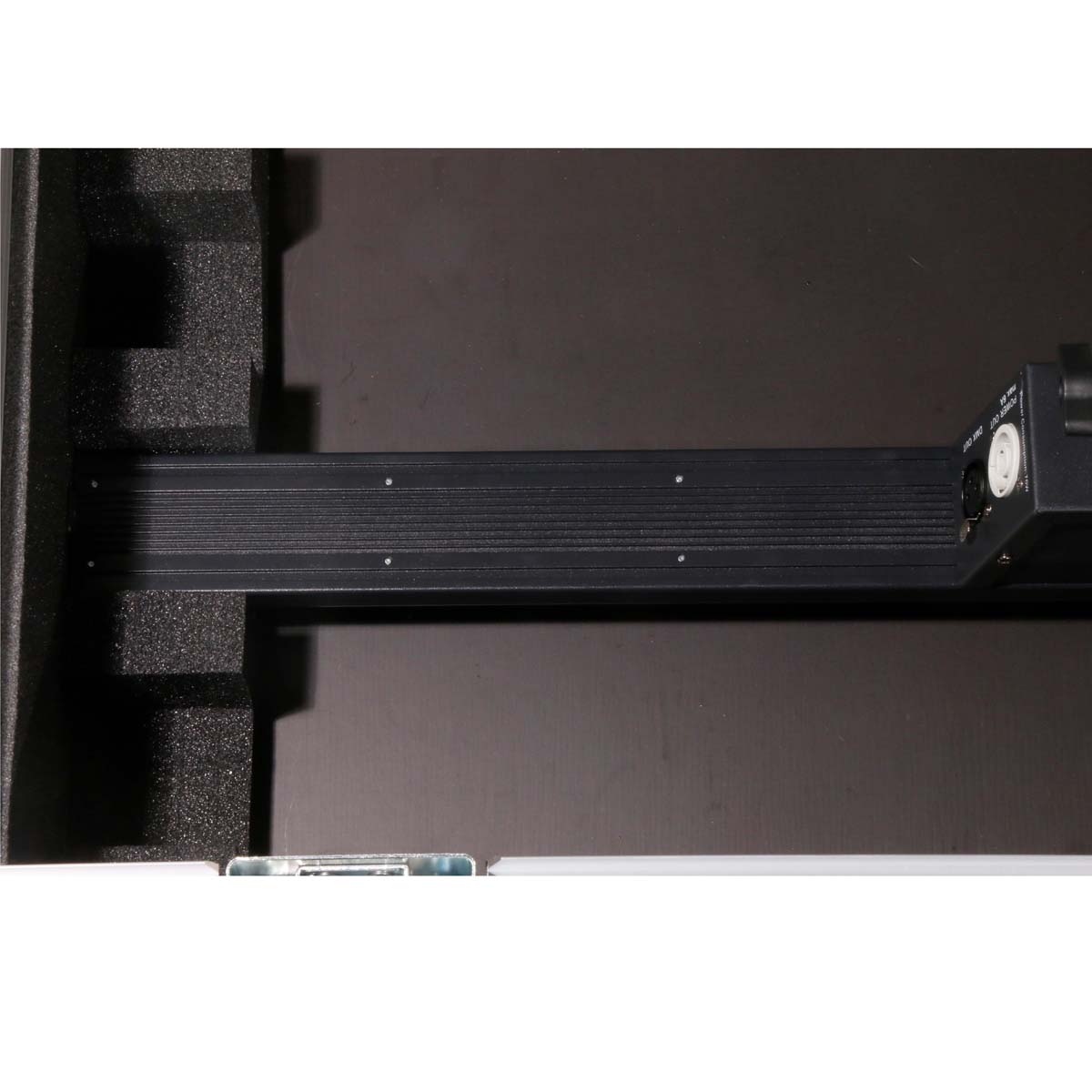 Flight-case type coffre pour 4 Varytec BeamStick 40
